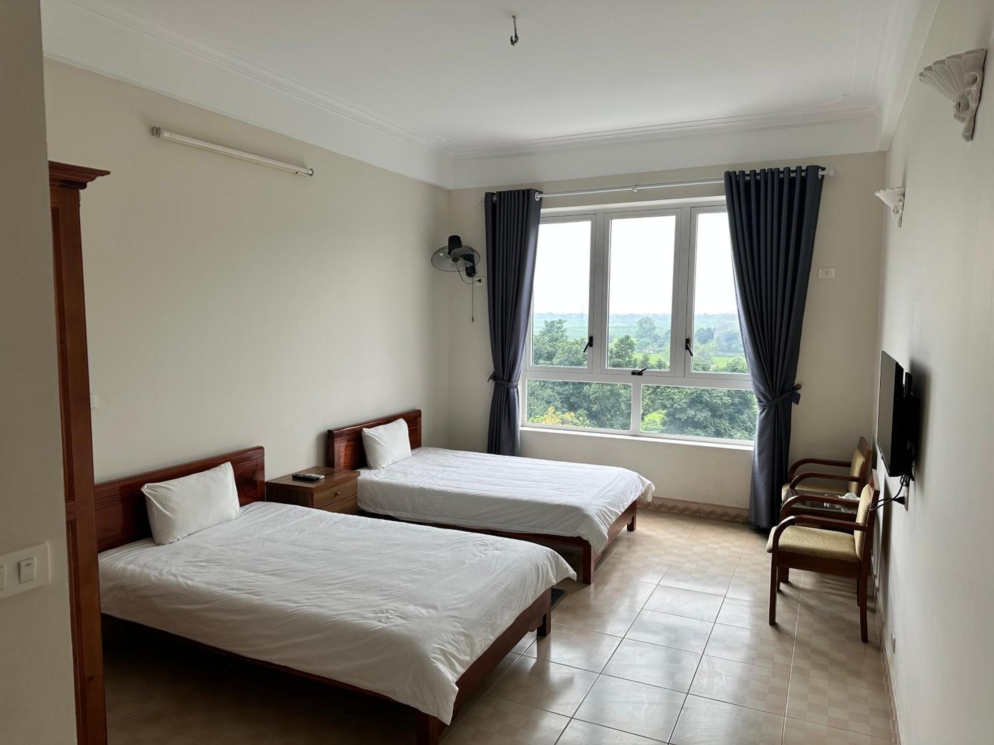 Thien Binh Hotel Hòa Bình Extérieur photo