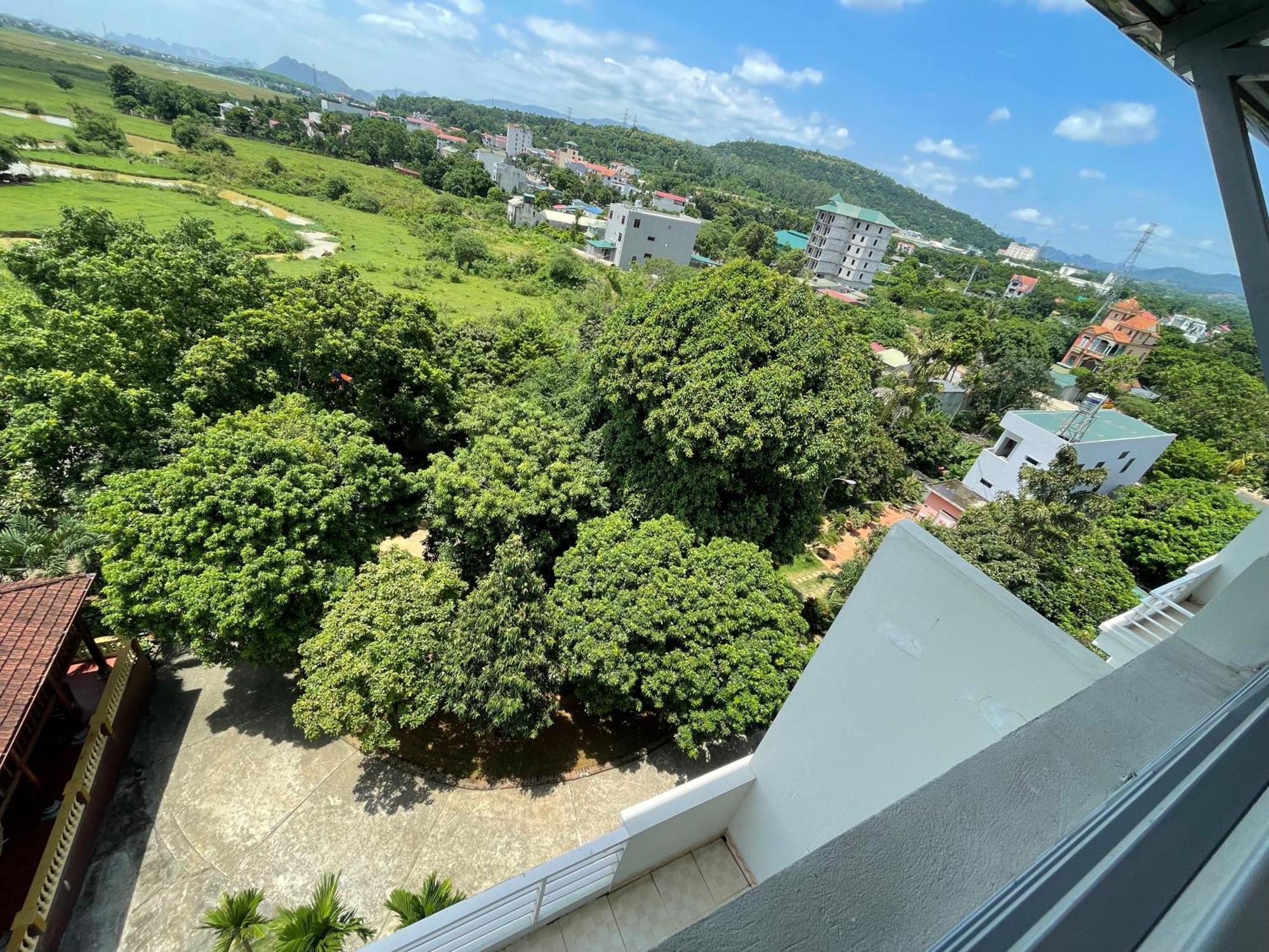 Thien Binh Hotel Hòa Bình Extérieur photo